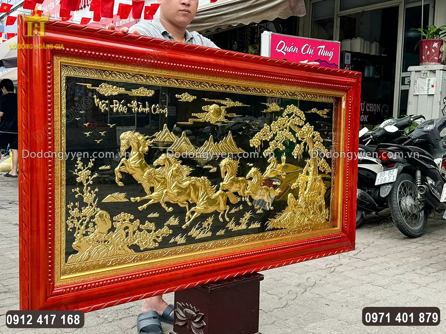 H&igrave;nh ảnh nh&igrave;n nghi&ecirc;ng của bức tranh